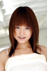 Akiho Dresses Her Leather And Nylons To Be A Beautiful Fine Babe When She Goes To Party