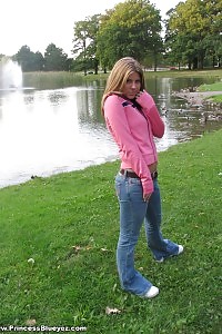 Blueyez Strips In The Public