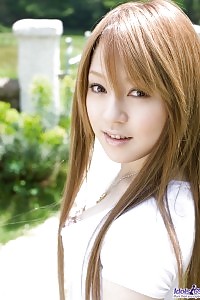 Beauteous Japanese Babe Records Off Her Naked Body Before She Cloths Up For Nude Shooting